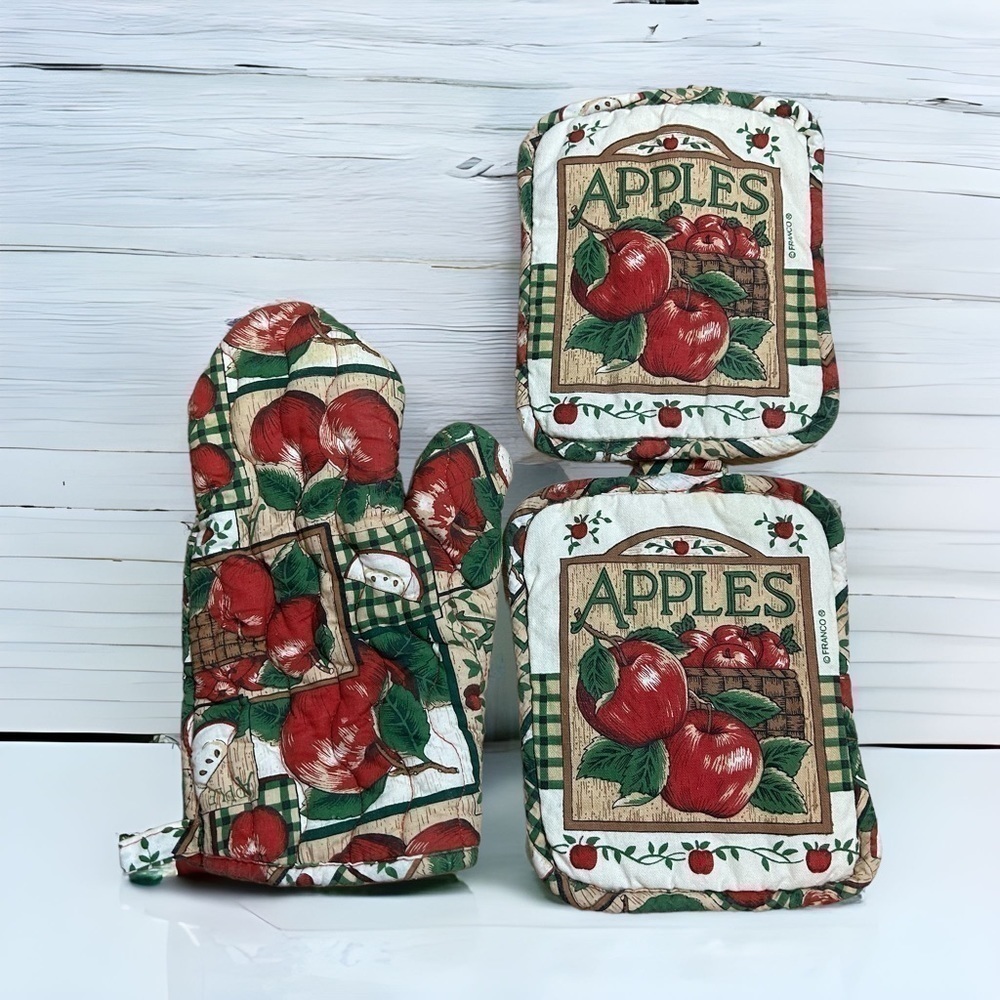 Apple Print Pot Holder Bundle Country Kitchen Cozy Green Red